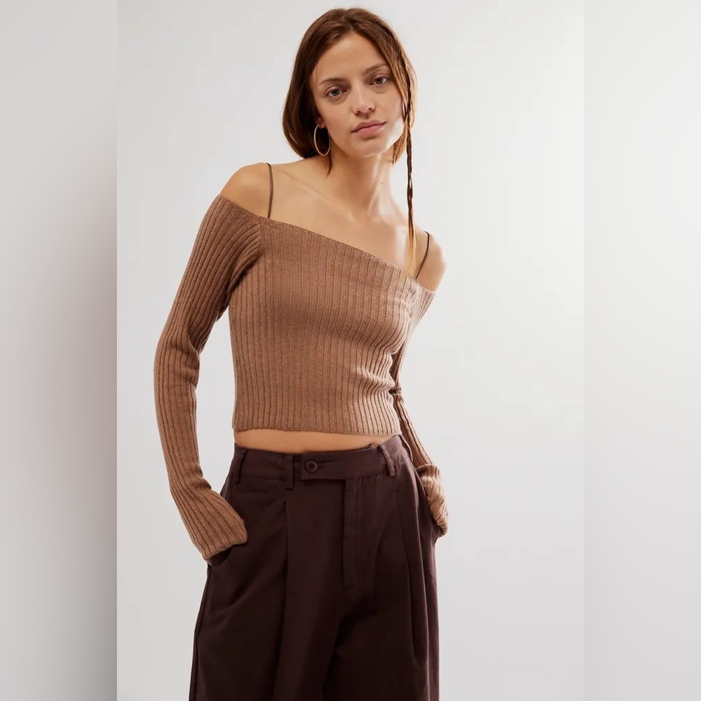Free People Madeline Off The Shoulder Sweater in Brown Size Small NWT